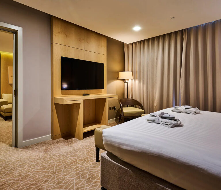 5 Smart Tips to Book the Perfect Hotel Room